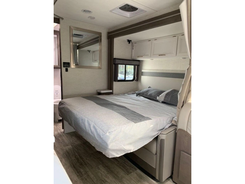 2024 Thor Motor Coach 24lt alt