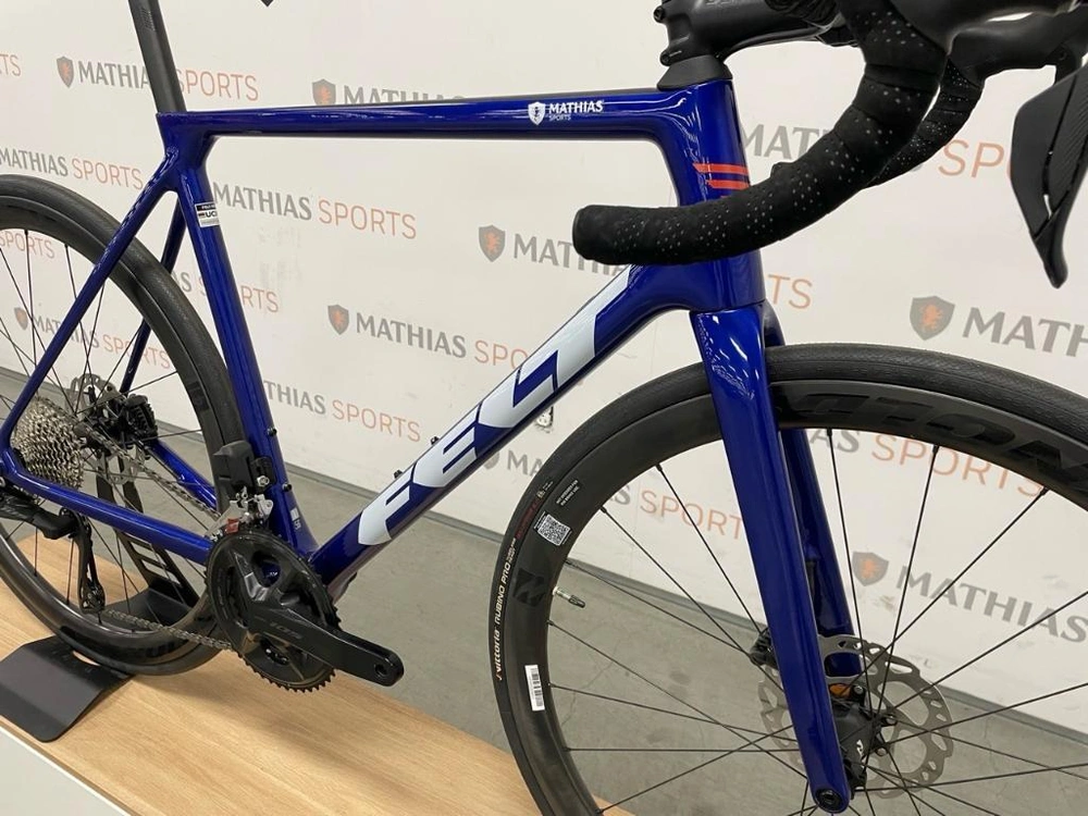 Felt Fr Adv 105 Di2 2024 alt