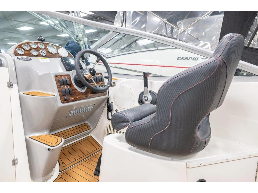 Bayliner 245 2012 alt