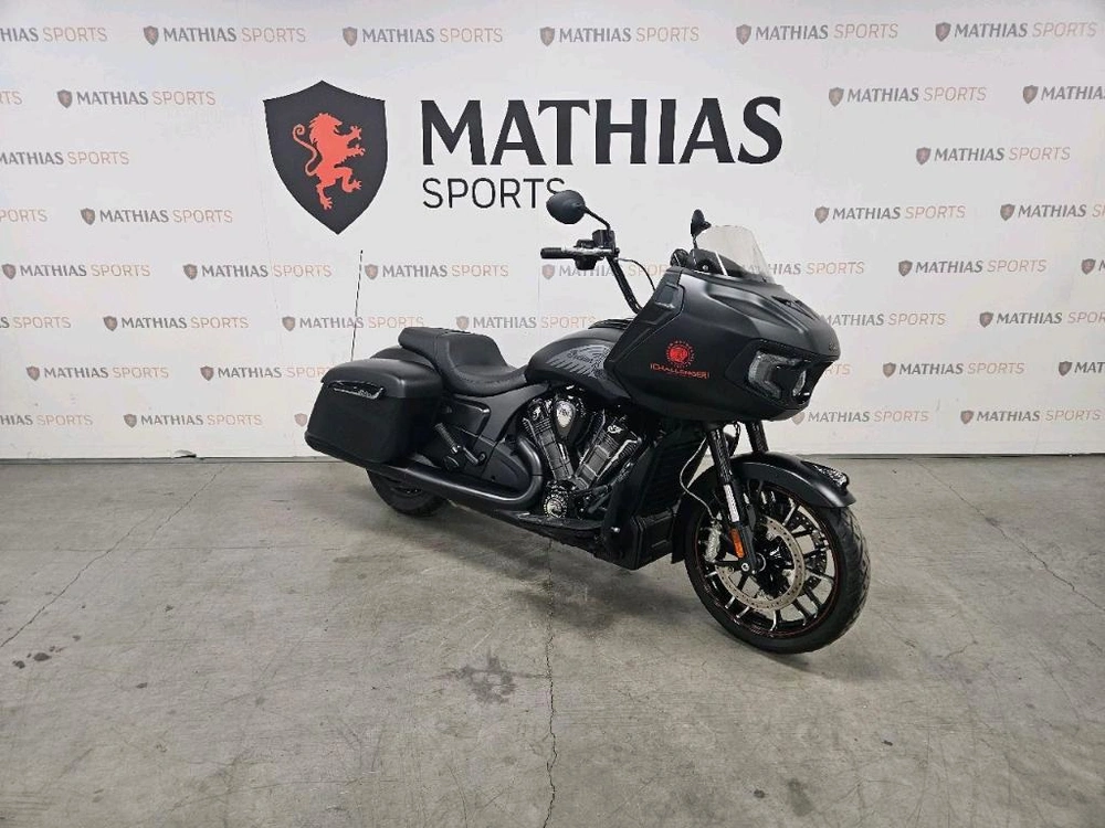 2023 Indian Motorcycle Challenger Dark Horse alt