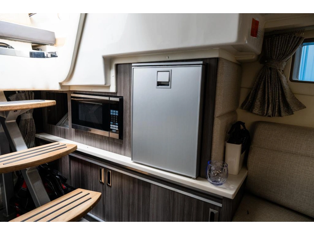 Sea Ray Sundancer 320 2022 alt