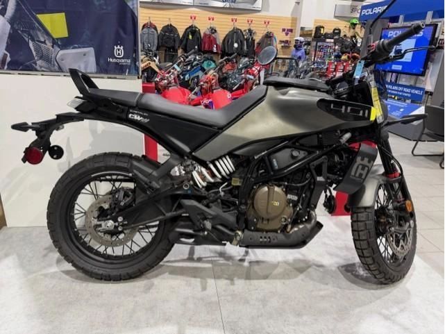 2024 Husqvarna Svartpilen 401 alt