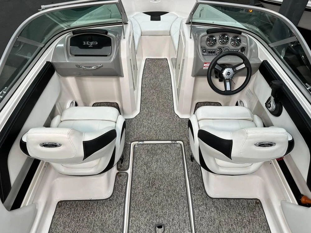 2018 Chaparral H2o 19 alt