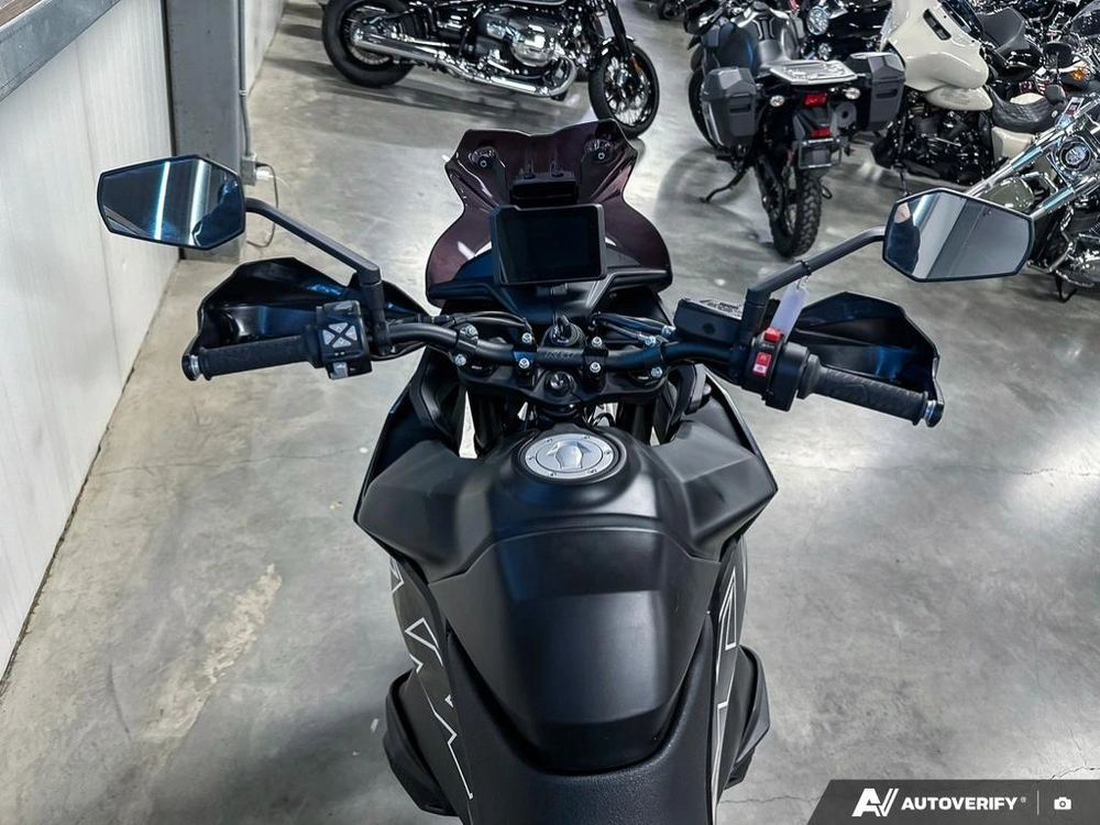 2024 Ktm 890 Smt alt