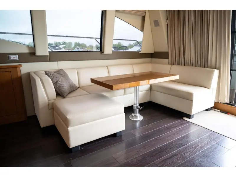 2012 Carver Yachts Voyageur 54 *SUR RENDEZ-VOUS* thumbnail 23