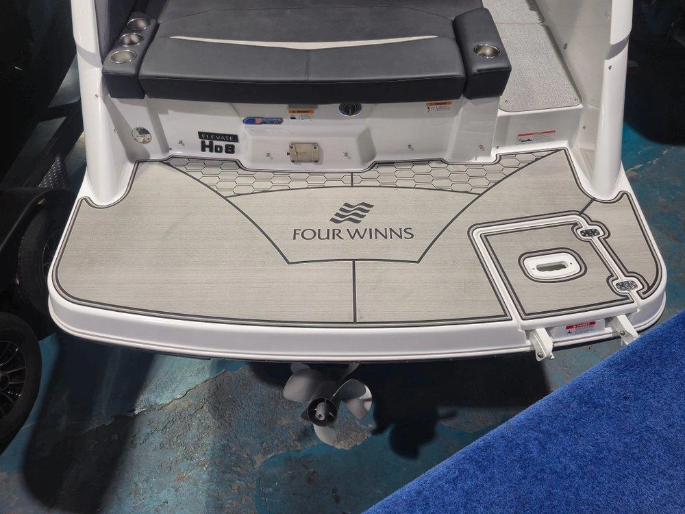 Four Winns Hd8 6.2l/350hp 2026 alt