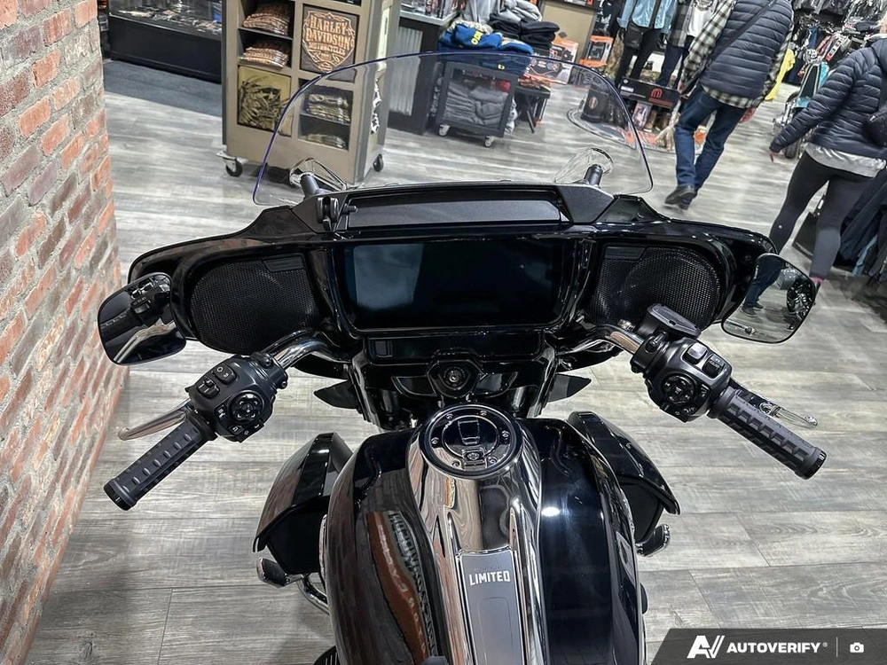 2026 Harley-davidson Street Glide Limited alt