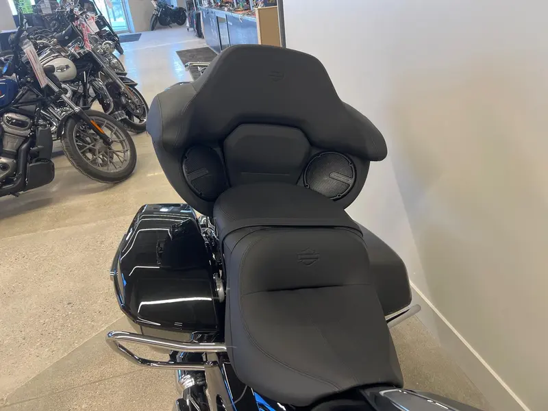 2026 Harley-Davidson FLHXL - Street Glide Limited thumbnail 18