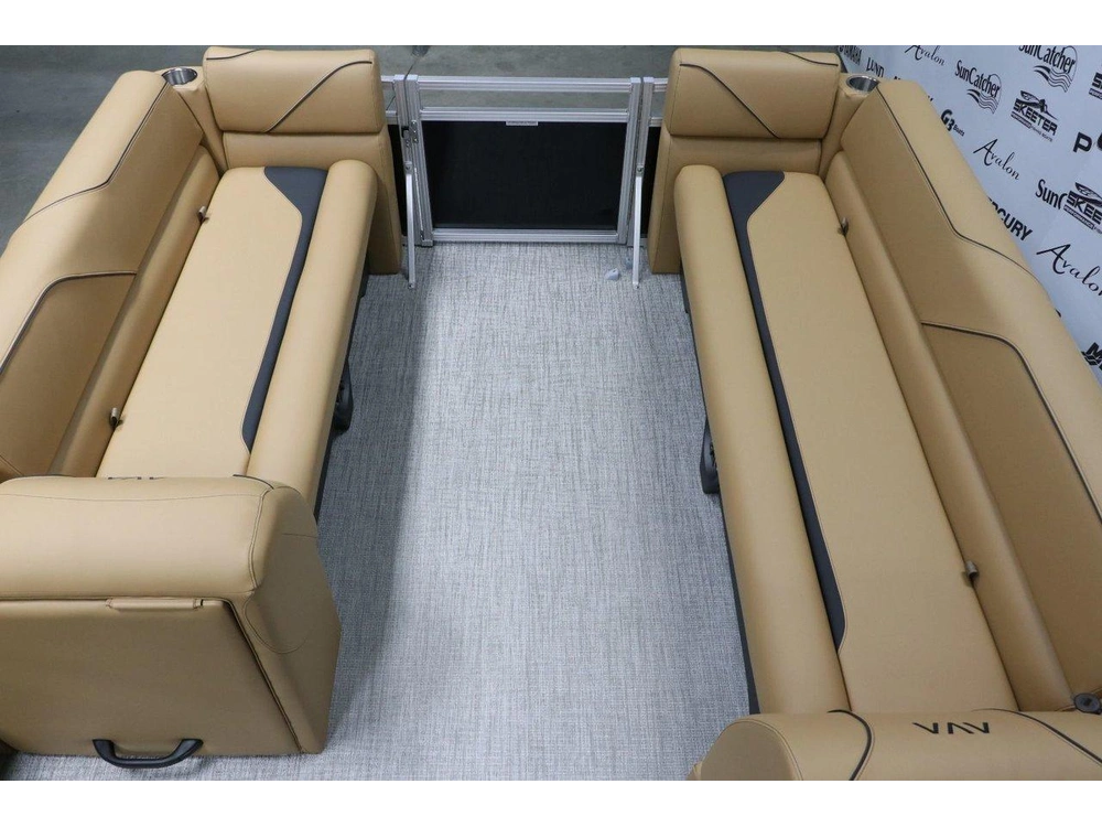 Avalon Venture 2180 Crb + Yamaha 70 Hp 2026 alt