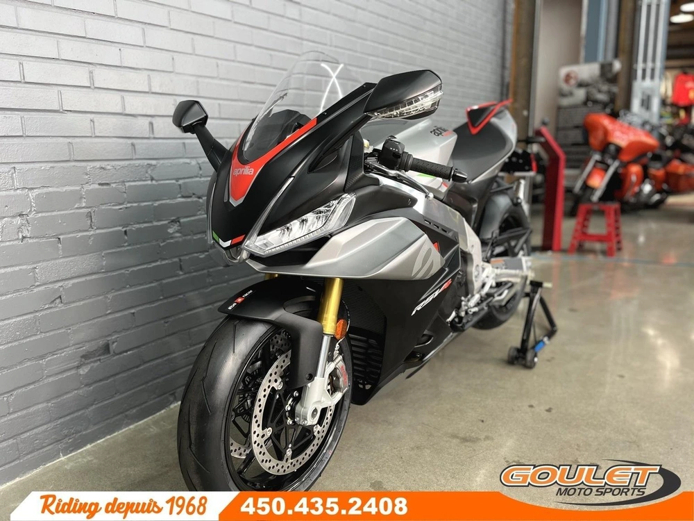 Aprilia Rsv4 1100 Dark Losail 2022 alt