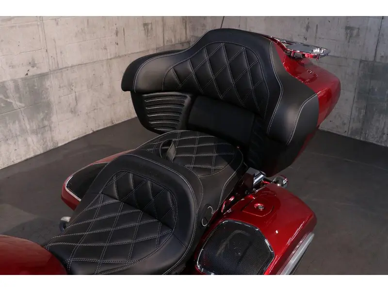 2026 Indian Motorcycle Pursuit Limited + 112 & powerband audio thumbnail 5