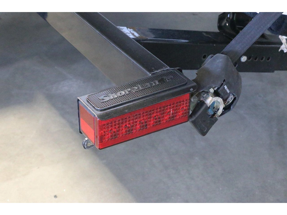 2014 Larson Larson Lx185s alt