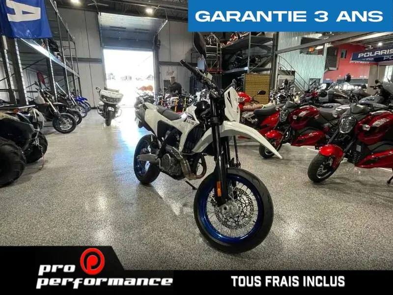 2025 Suzuki DR-Z4SM