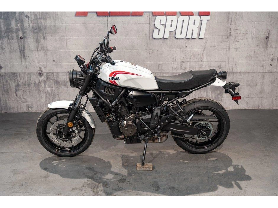 2024 Yamaha Yamaha Xsr700 alt