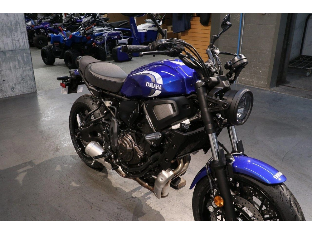 2024 Yamaha Xsr700 alt