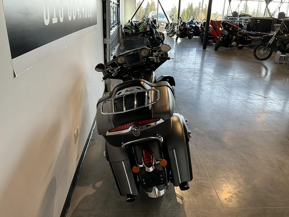 2019 Indian Motorcycle Roadmaster alt