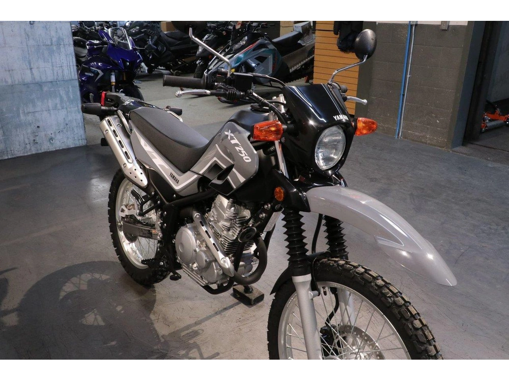 Yamaha Xt250 2025 alt
