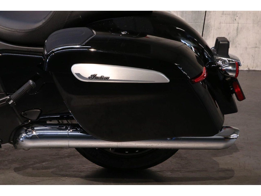 Indian Motorcycle Challenger Limited + 112 & Powerband Audio 2026 alt