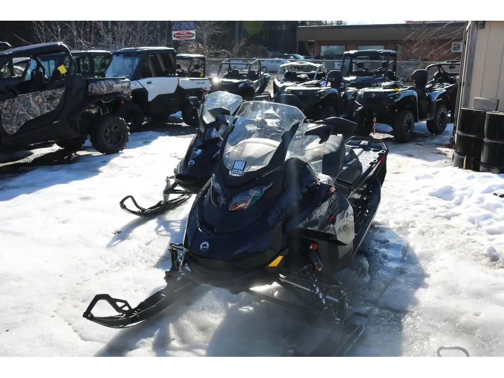2025 SKI-DOO XRS 850