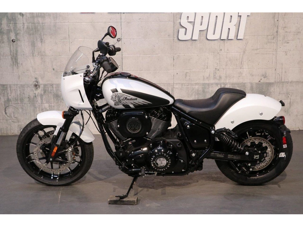 Indian Motorcycle Sport Chief Enr. 2024 alt