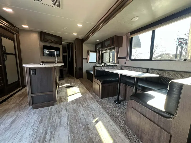 2019 Crossroads RV ZINGER 330 BH **IDÉAL POUR CAMPING STATIONNAIRE** thumbnail 12