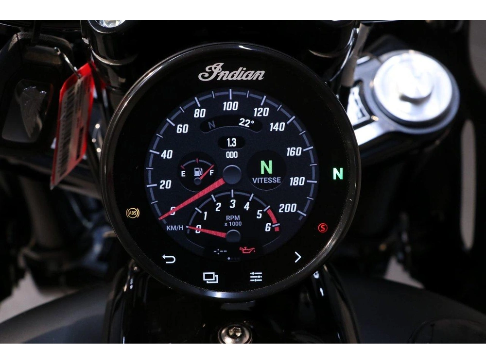 2025 Indian Motorcycle Indian Sport Chief alt