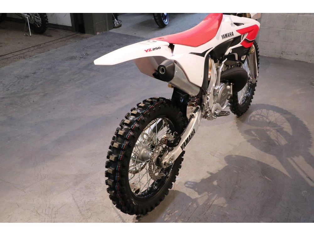 2026 Yamaha Yz250 70e Anniversaire alt