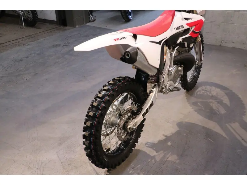 2026 Yamaha YZ250 70E ANNIVERSAIRE thumbnail 11