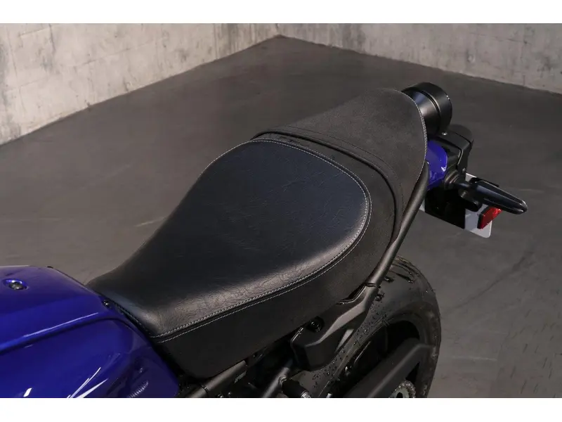 2024 Yamaha XSR700 thumbnail 5