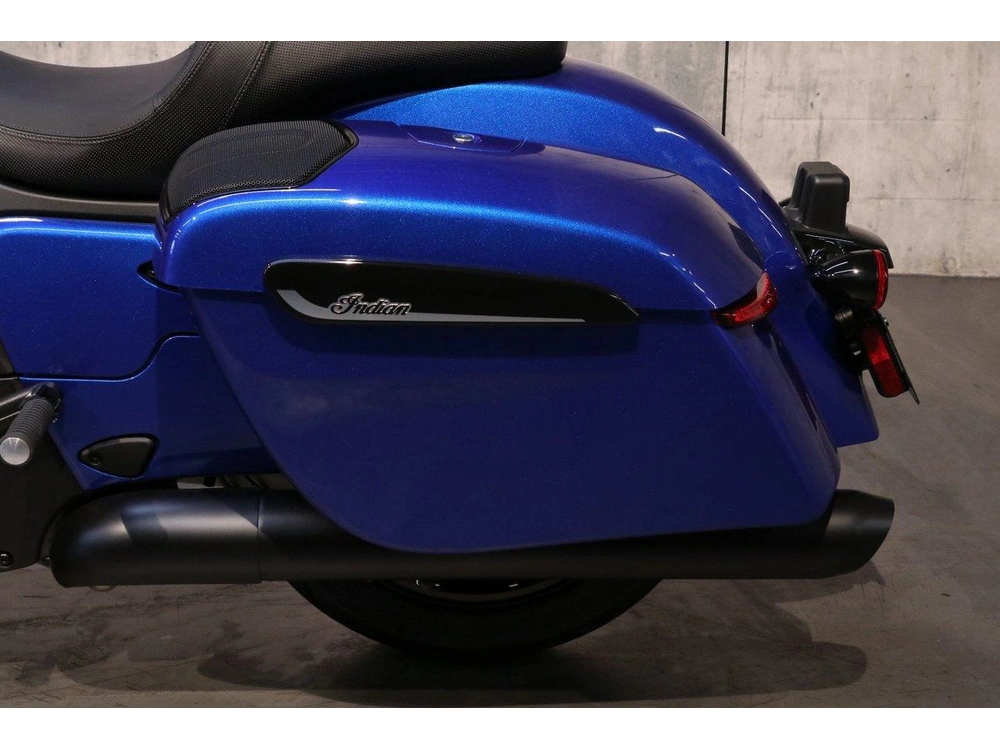 Indian Motorcycle Indian Challenger Dark Horse +112 & Powerband Audio 2026 alt