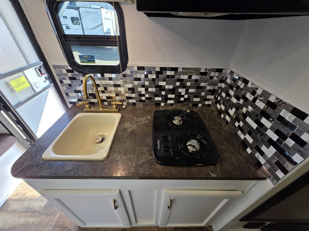 2016 Jayco Jay Feather 17xfd alt