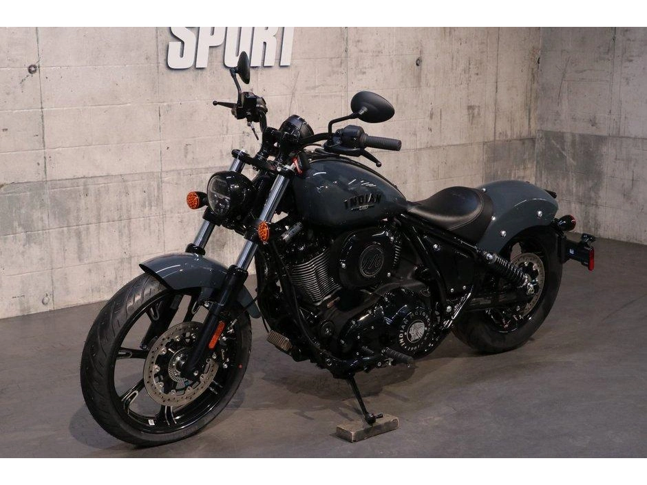 2025 Indian Motorcycle Indian Chief Dark Horse alt