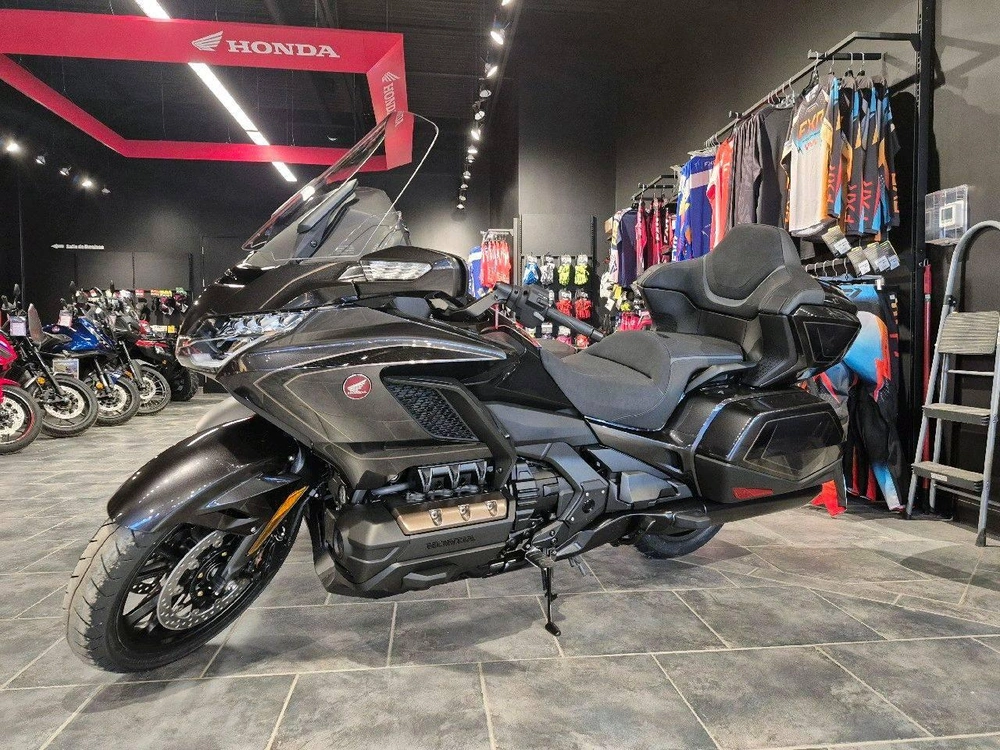 Honda Gold Wing Tour Dct 2026 alt