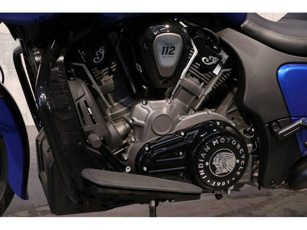 Indian Motorcycle Indian Challenger Dark Horse +112 & Powerband Audio 2026 alt