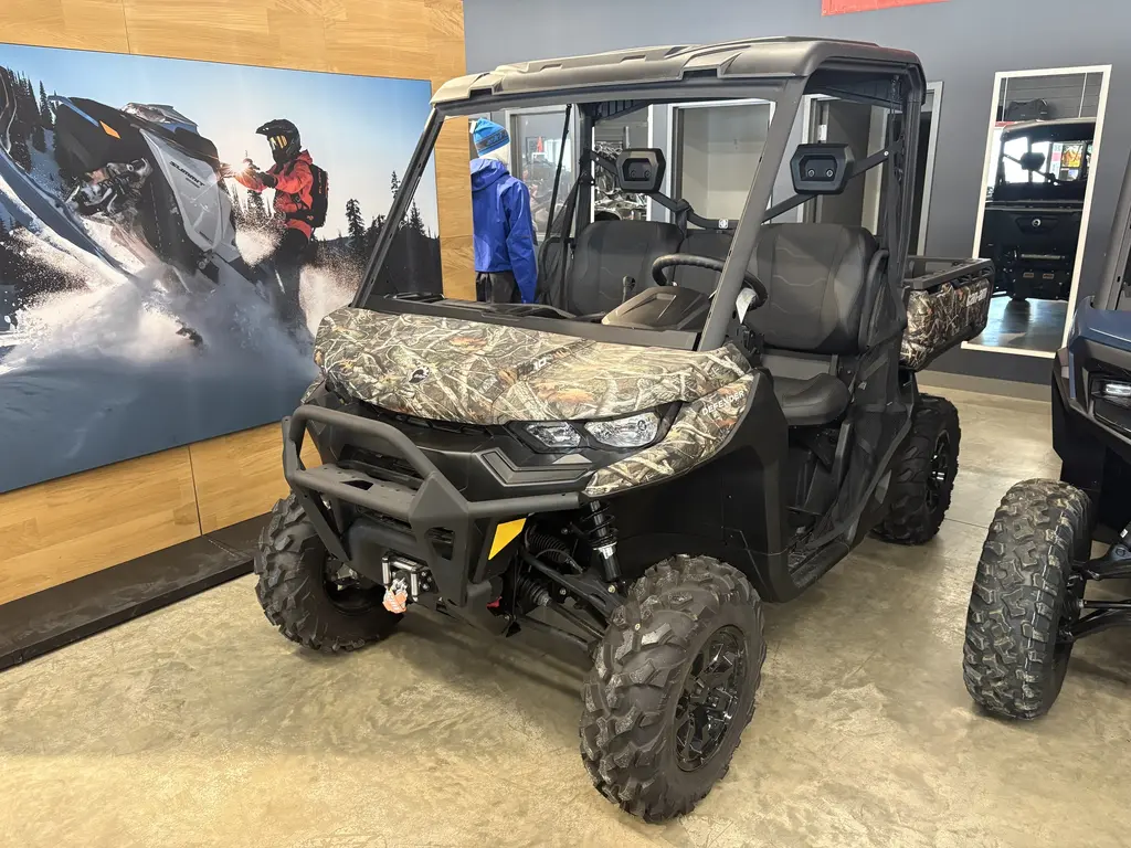 2025 Can-Am Defender XT HD10