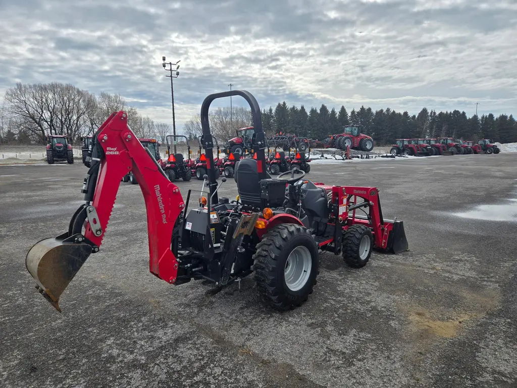 2023 Mahindra Max26XLT