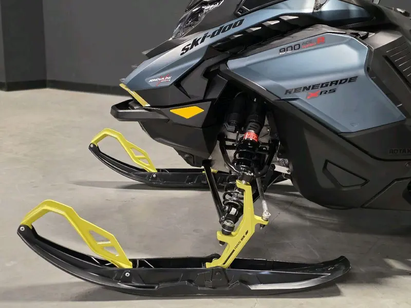 2026 Ski-Doo RENEGADE X-RS 900 ACE TURBO R thumbnail 8
