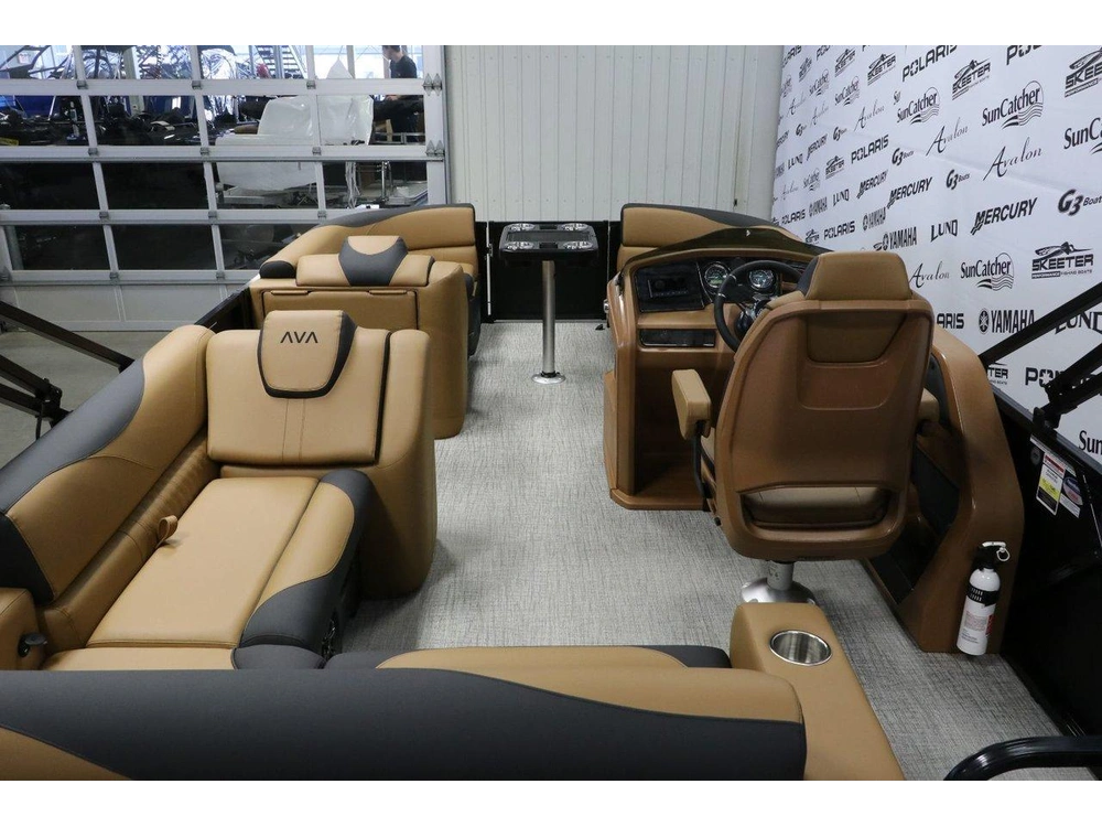 2026 Avalon Avalon Lsz 2385 Versatile Rear Bench + Yamaha 90 Hp alt