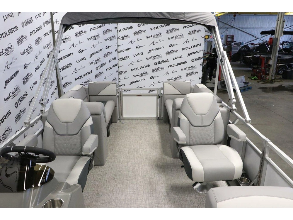 2026 Avalon Venture 2180 Quad Lounger + Yamaha 70 Hp alt