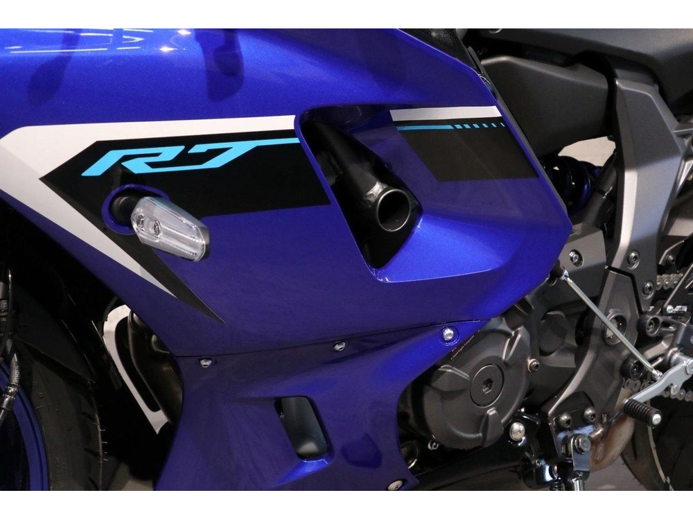 2025 Yamaha Yzf-r7 alt