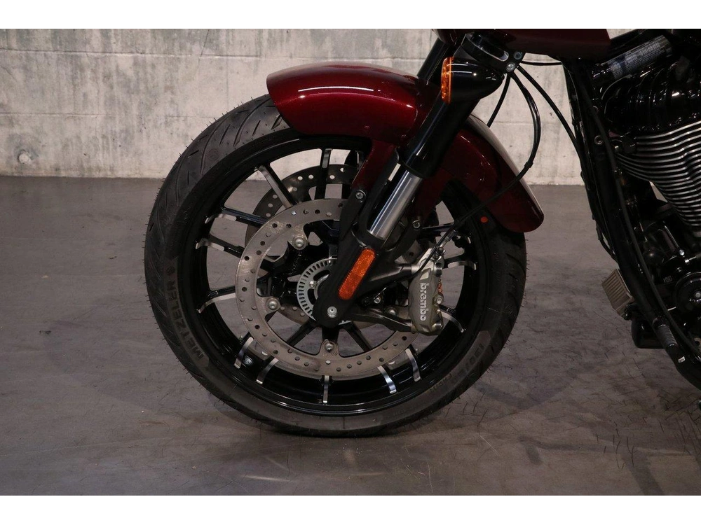Indian Motorcycle Sport Chief 2025 alt