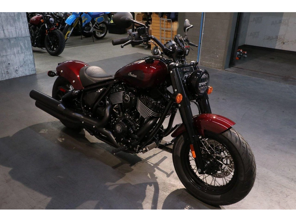 2025 Indian Motorcycle Chief Bobber Dark Horse alt