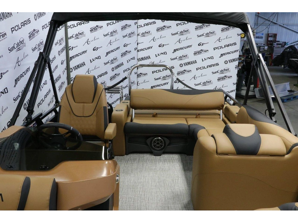 2026 Avalon Avalon Lsz 2385 Versatile Rear Bench + Yamaha 90 Hp alt