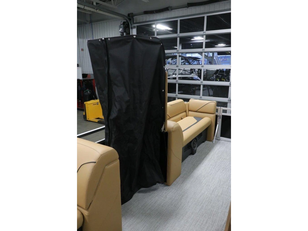 Avalon Venture 2180 Crb + Yamaha 70 Hp 2026 alt