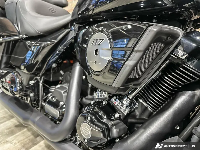 2026 Harley-Davidson Street Glide Limited thumbnail 18