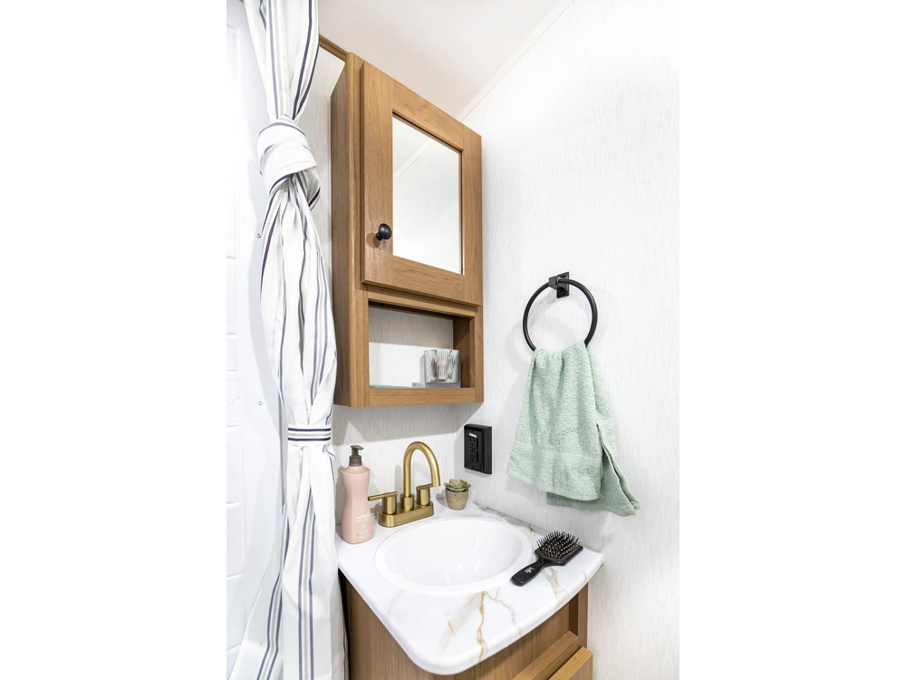 Apex 203rbk 2026 alt