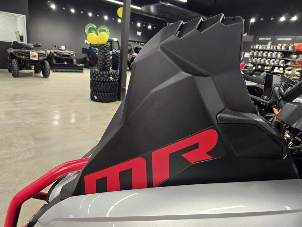 2026 Brp Renegade X Mr 1000r alt