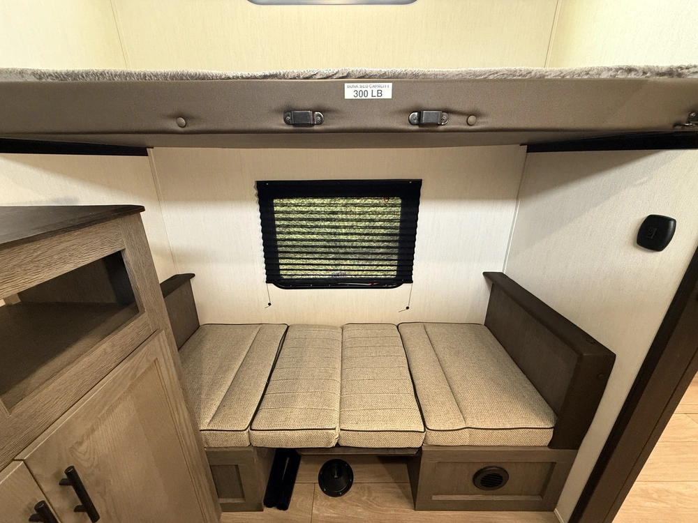 Arctic Wolf 285opt 2026 alt