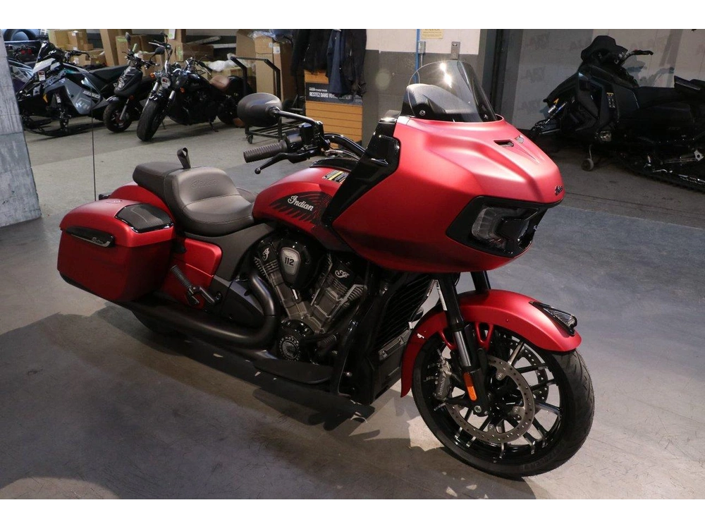 Indian Motorcycle Indian Challenger Dark Horse +112 & Powerband Audio 2026 alt