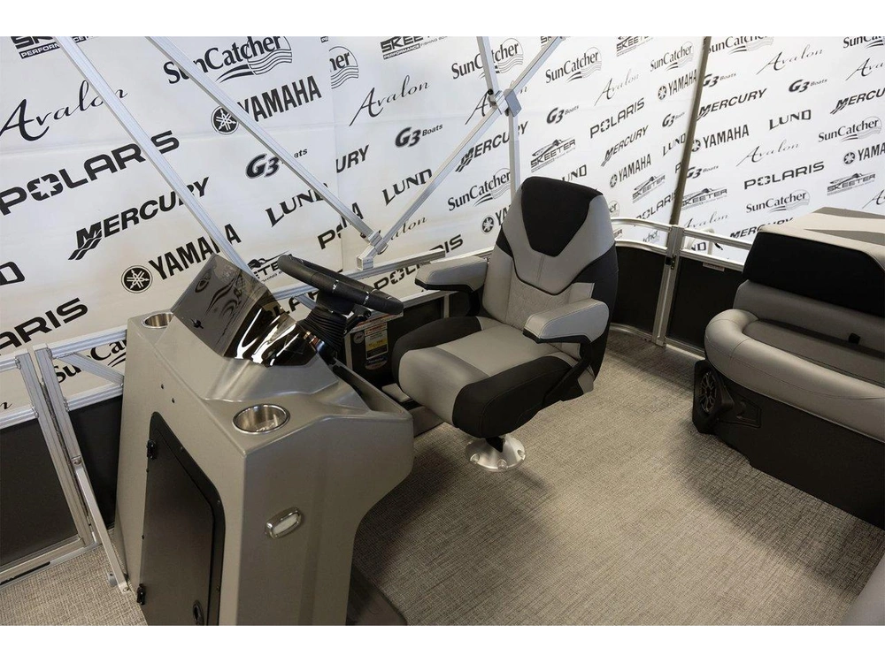 2025 Avalon Venture 2380 Cruise + Yamaha 70 Hp alt